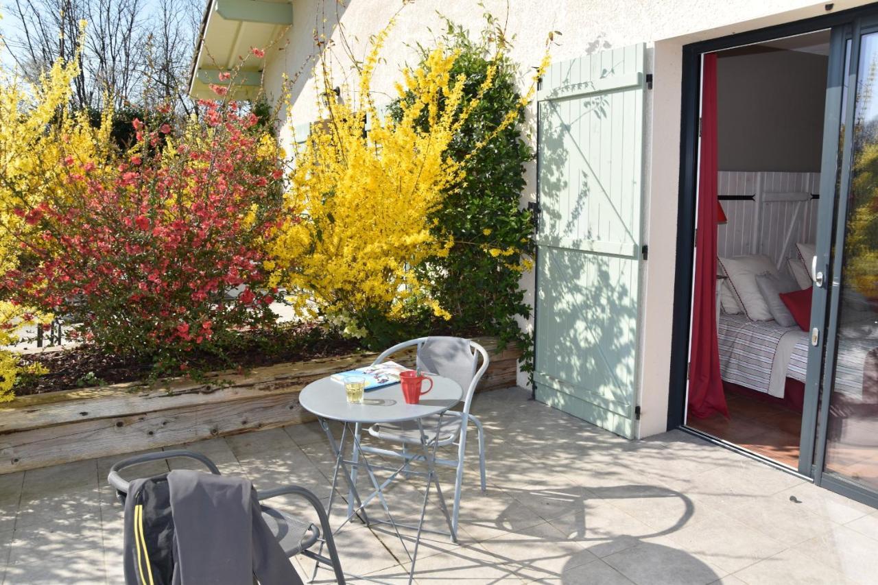 Les Galapons Hotel Trept Exterior photo